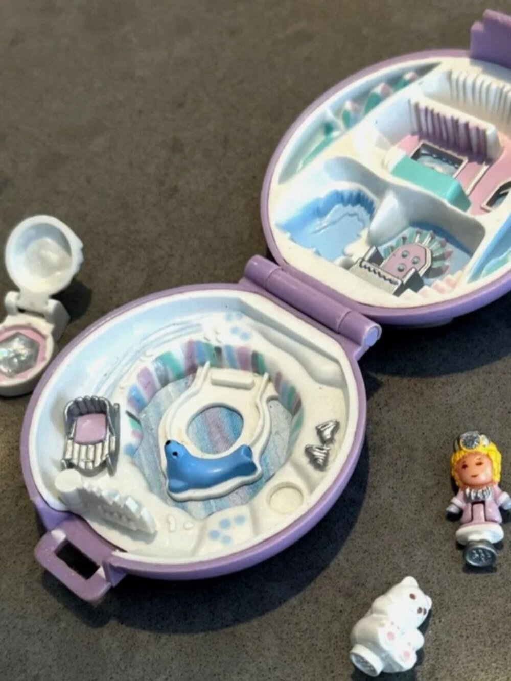Polly Pocket Vintage Complete Jewelled Ice Kingdom Compact + Doll + Bear 1992